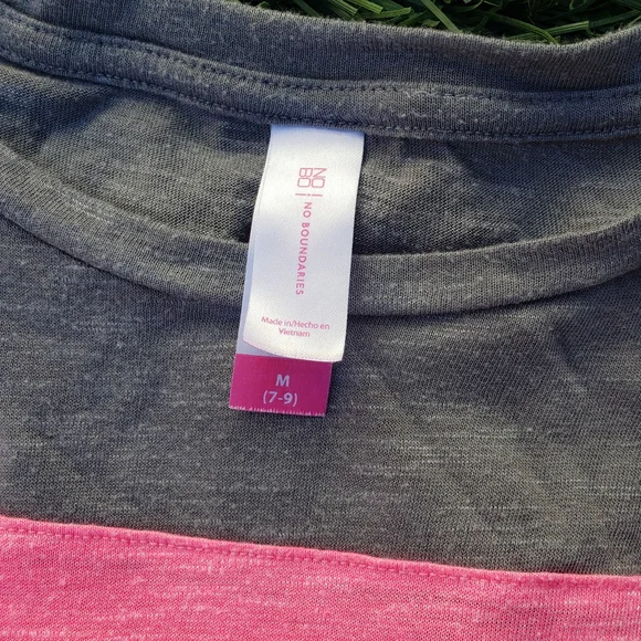 Pink and Gray Shirt with Heart Design - Picture 3 of 3